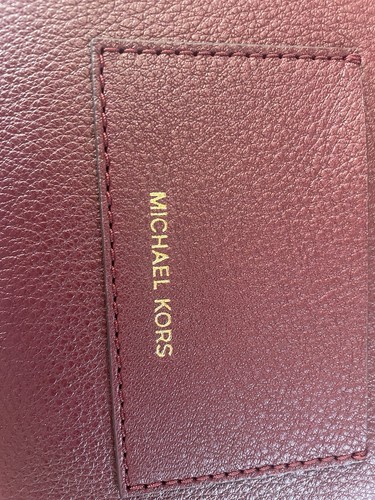 Michael Kors Cary Leather Zipper Pouch - Burgsndy Small - Picture 2 of 4