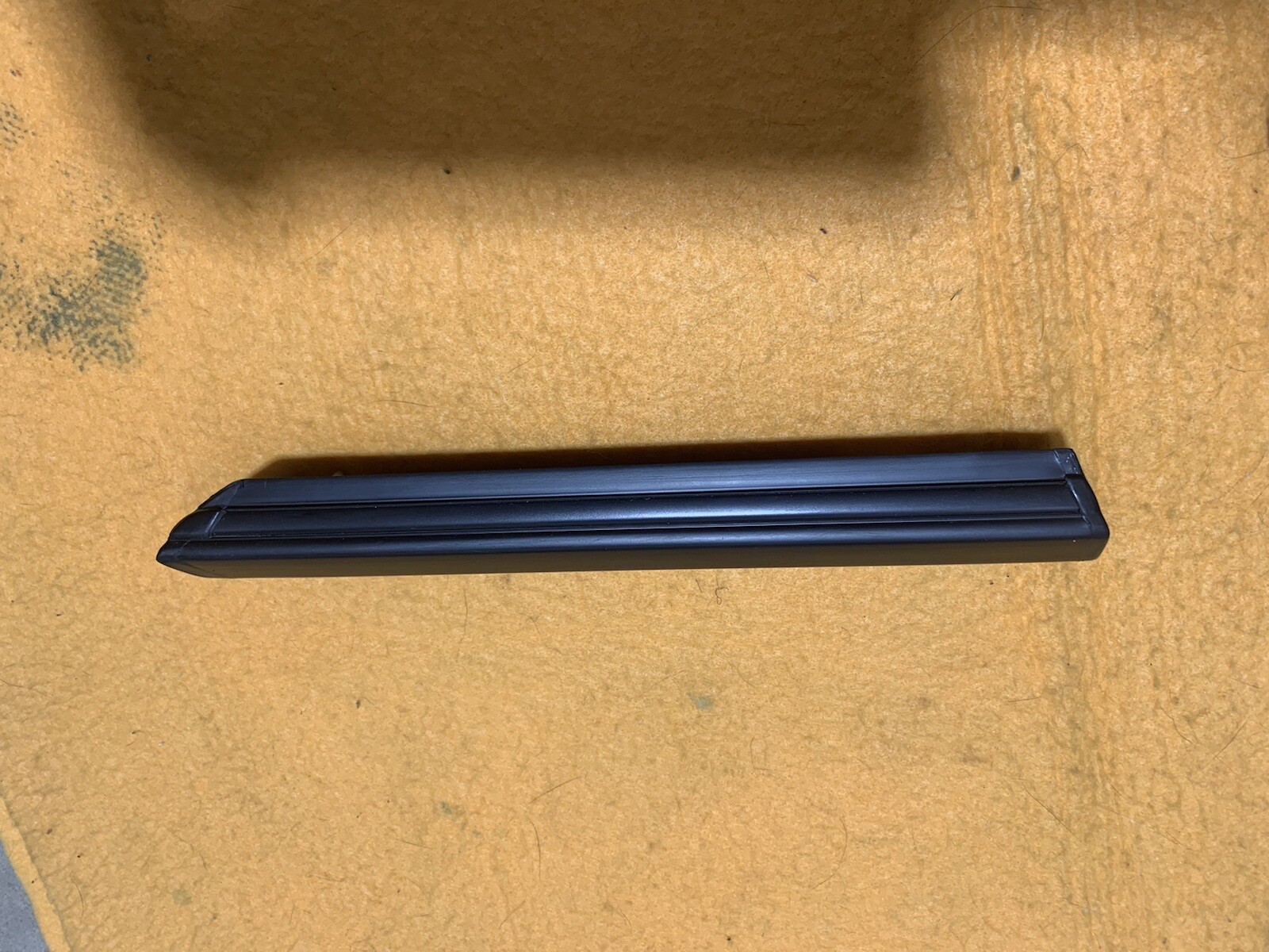 BMW E30 Front Fender Moulding Left Schwarz Genuine 51131953927 for 