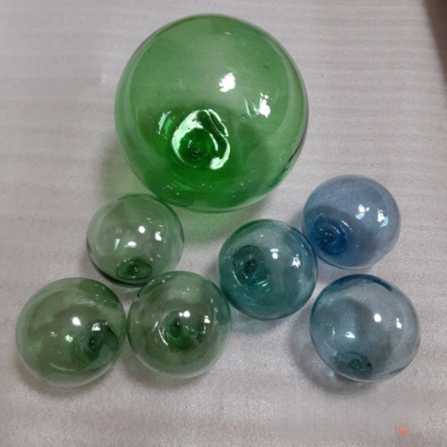 Glass Fishing Float Buoy Ball Vintage Japanese set of 7 diameter 8.5cm-17.5cm - Picture 1 of 9