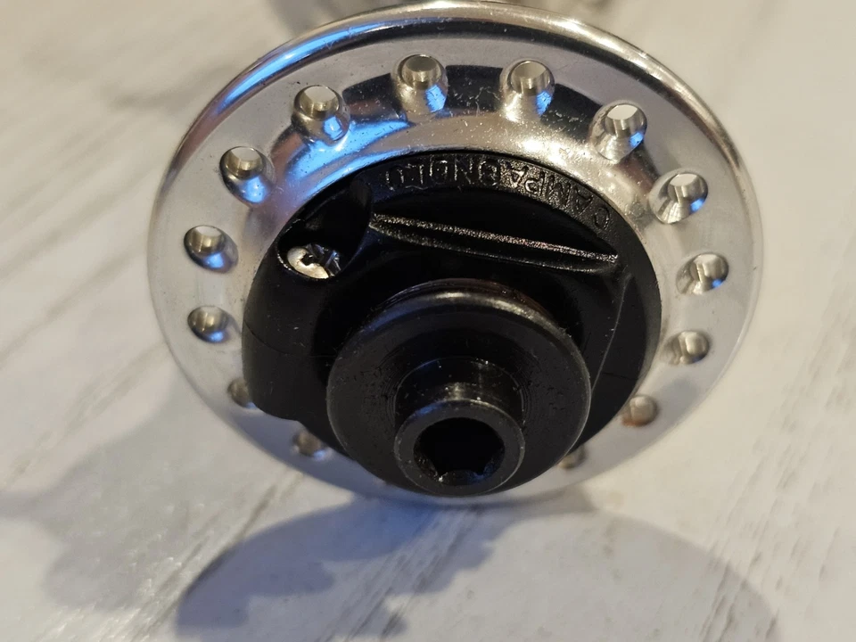 Campagnolo Daytona Front Hub 32H – Vintage NOS – Quick Release – Made in Italy - Image 2 of 4