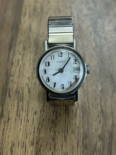 Vintage 1970s Timex Ladies Mechanical Watch Great Britain - Parts / Repair