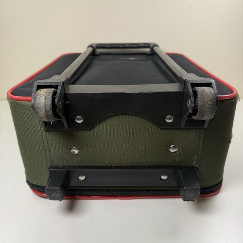 Disney Store Pirates Of The Caribbean Dead Man's Chest Rolling Suitcase Luggage - Picture 13 of 22