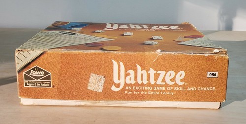 Yahtzee Original 1975 No. 950 Lots of Scorecards 5 Dice Blue Shaker Cup No Chips - Picture 6 of 8