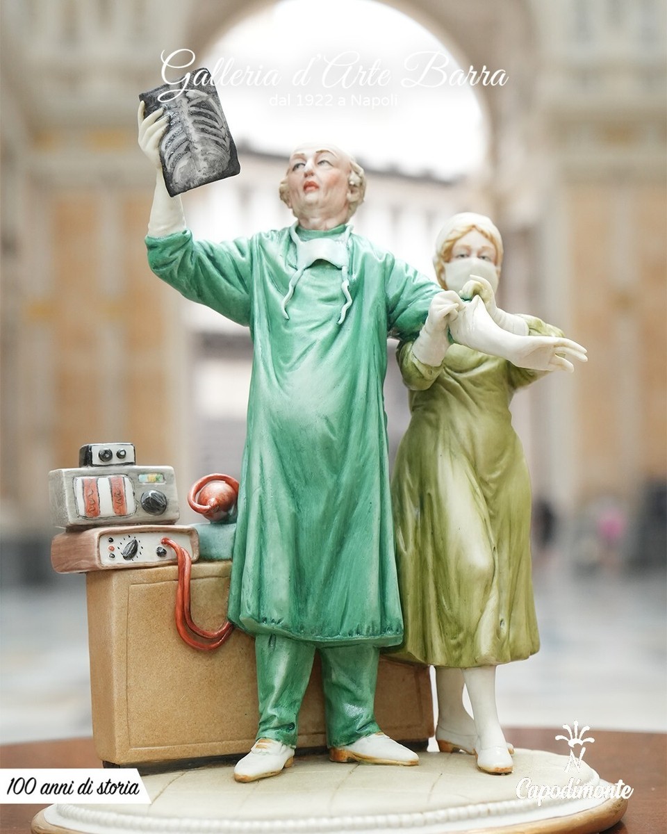Porcellane d'Arte Capodimonte アート Capodimonte Porcelain. Doctor