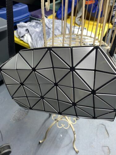 ASK availability First)BAO BAO ISSEY MIYAKE TONNEAU MATTE ASK availability First)BAO BAO ISSEY MIYAKE TONNEAU MATTE