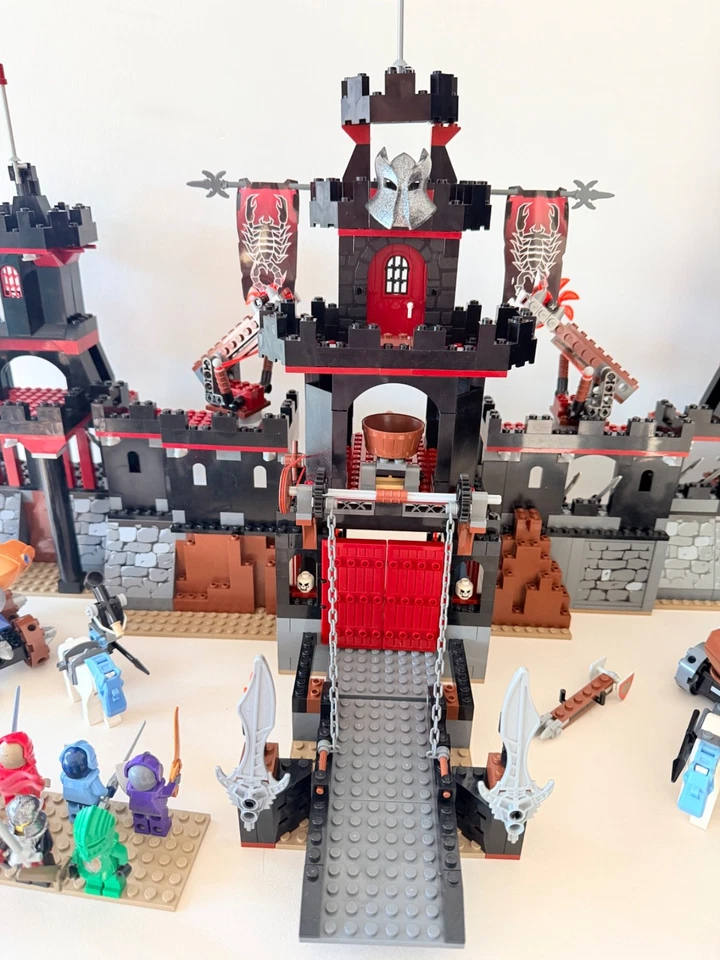 LEGO 8877 Castillo - Fortaleza Oscura de Vladek - 100% completo Foto 3 de 4