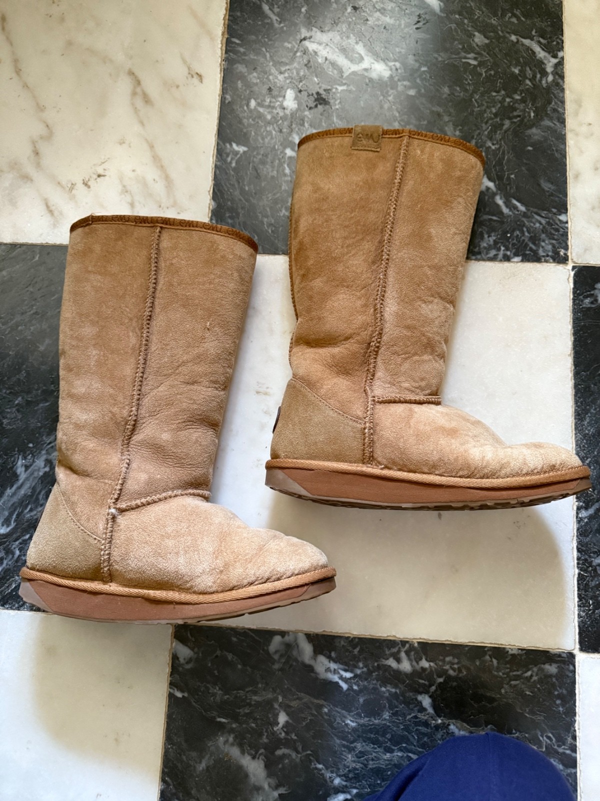 EMU Australia Shearling Lined Mid Calf Boots Size 7  Brown Sheepskin Suede Boots