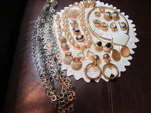 Lot of 18 High End Goldtone Signed Vintage  Earrings Brooches & Necklaces NICE!!