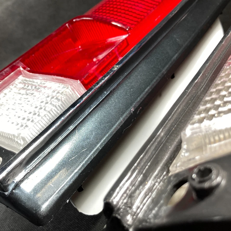 Par de luces traseras derecha izquierda aptas para Datsun 120Y B210 1974-1977 Foto 2 de 4