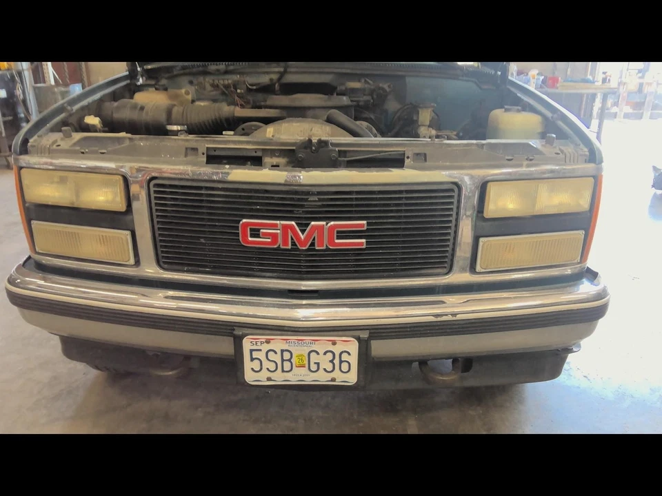 Parrilla delantera usada se adapta a: 1990 GMC 1500 PICKUP GMC faros compuestos cromados delanteros Foto 2 de 4
