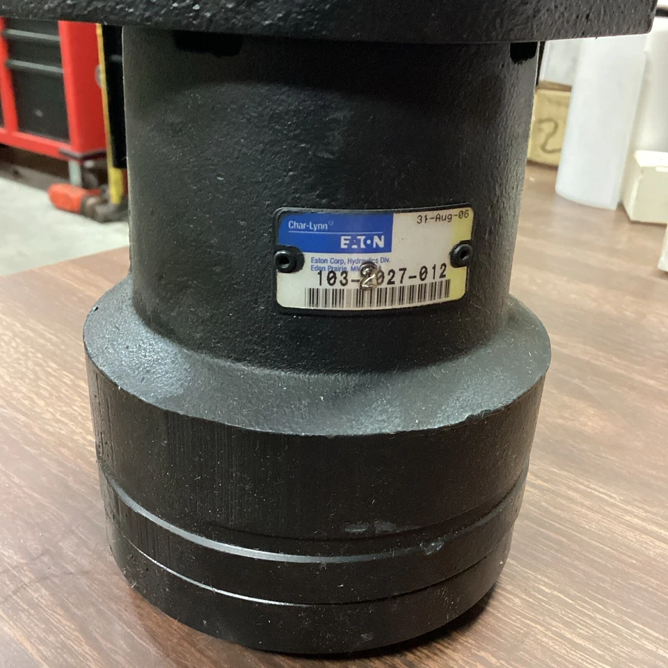 Motor Char-Lynn 103-2027-012 / Eaton 103-2027-012 - Imagem 2 de 4