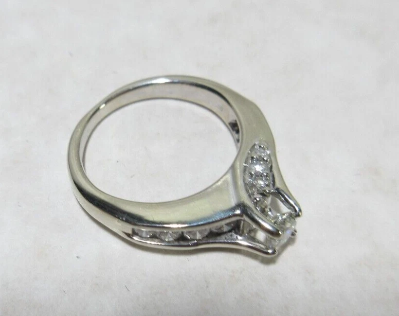 14k white gold diamond, size 5.5, ring 4.5 gr round cut very nice piece si gh - Image 4 of 4