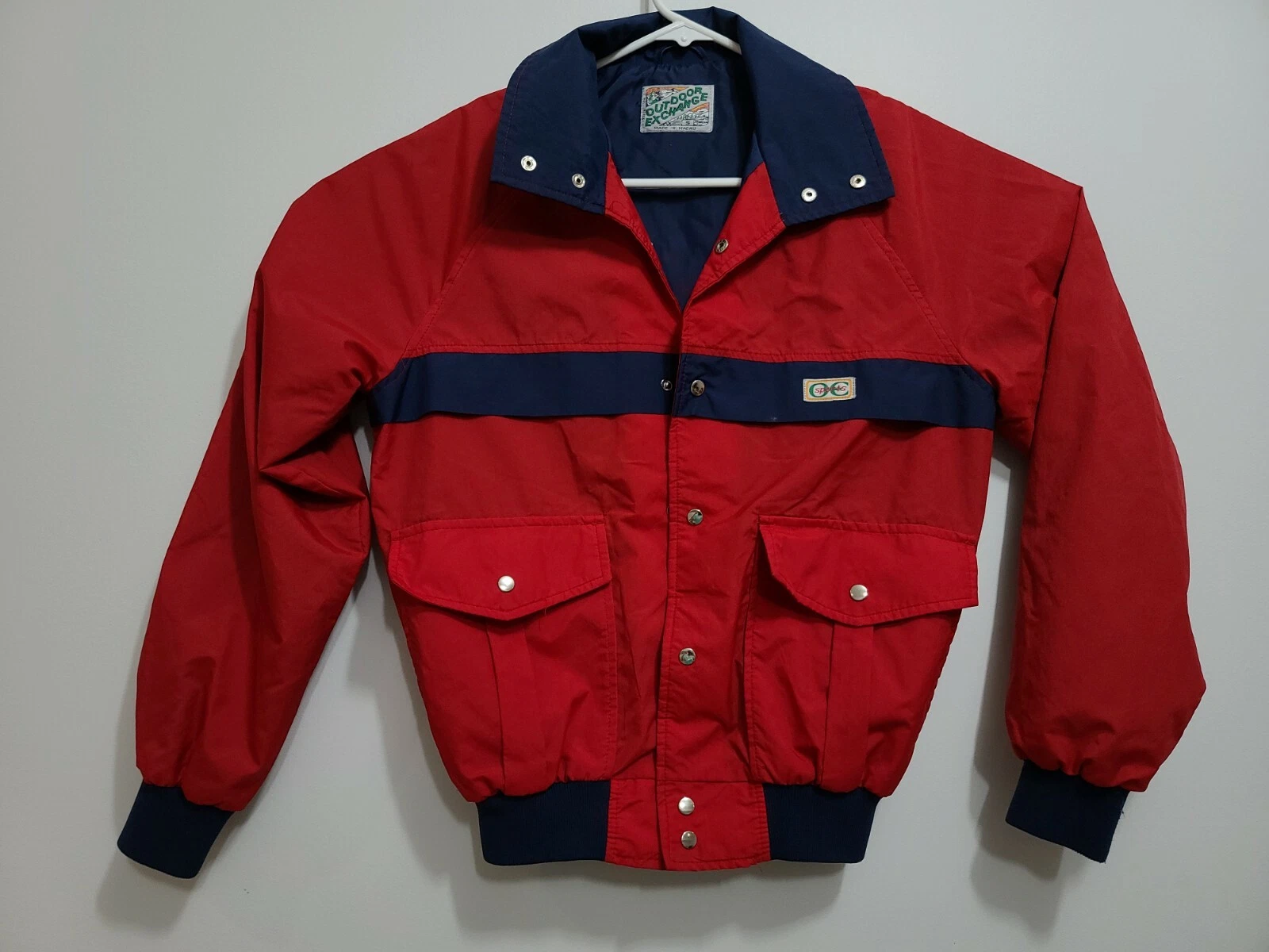 OUTDOOR EXCHANGE Men's Small Lightweight Bomber Jacket Windbreaker Red/Navy
Opens in a new window or