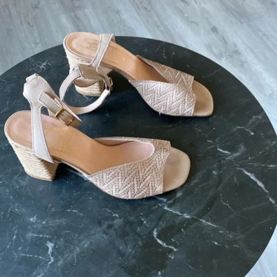   Marroqui Sanchez - Taupe Grey leather heels size 9