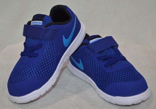 toddler boy blue nike shoes