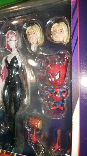 Medicom Toy MAFEX n.134 Modellino SPIDER-GWEN GWEN STACY Marvel Spiderham - Foto 3 di 14