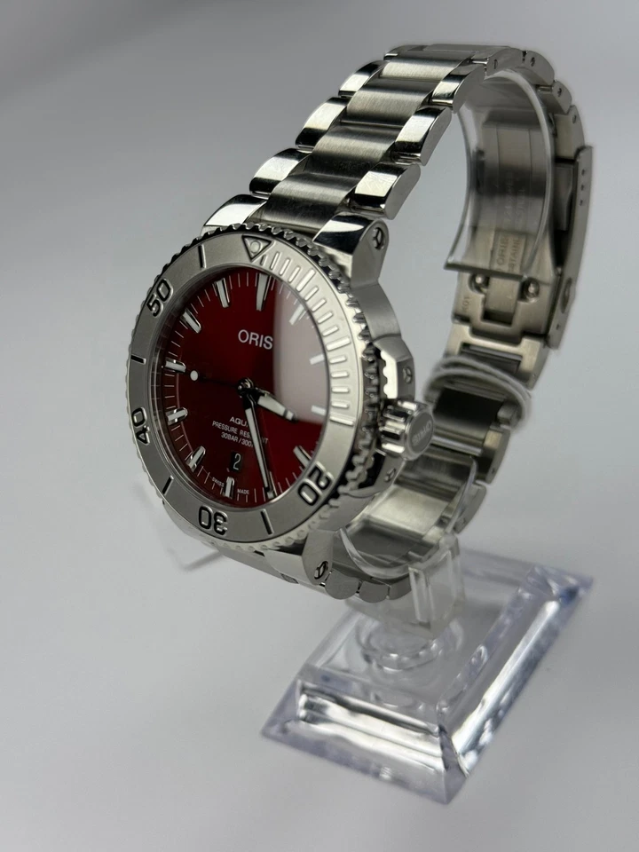 Oris Aquis relógio automático alívio de data 43,5 mm - 01-733-7730-4158-07-8-24-05PEB - Imagem 4 de 4