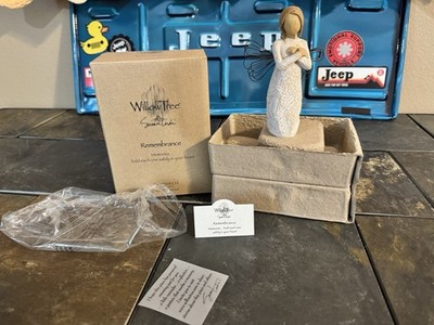 Willow Tree Remembrance Angel Figurine by Demdaco Susan Lordi 5.5 Inch with Box