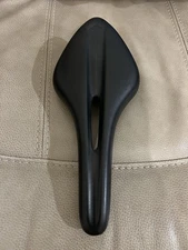Fizik Arione R3 Open saddle Leather Kium 132