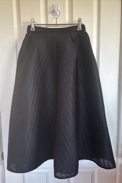 Mossman Womens Midi Skirt Size 6 Black Lined Structured Full Circle Back Zip