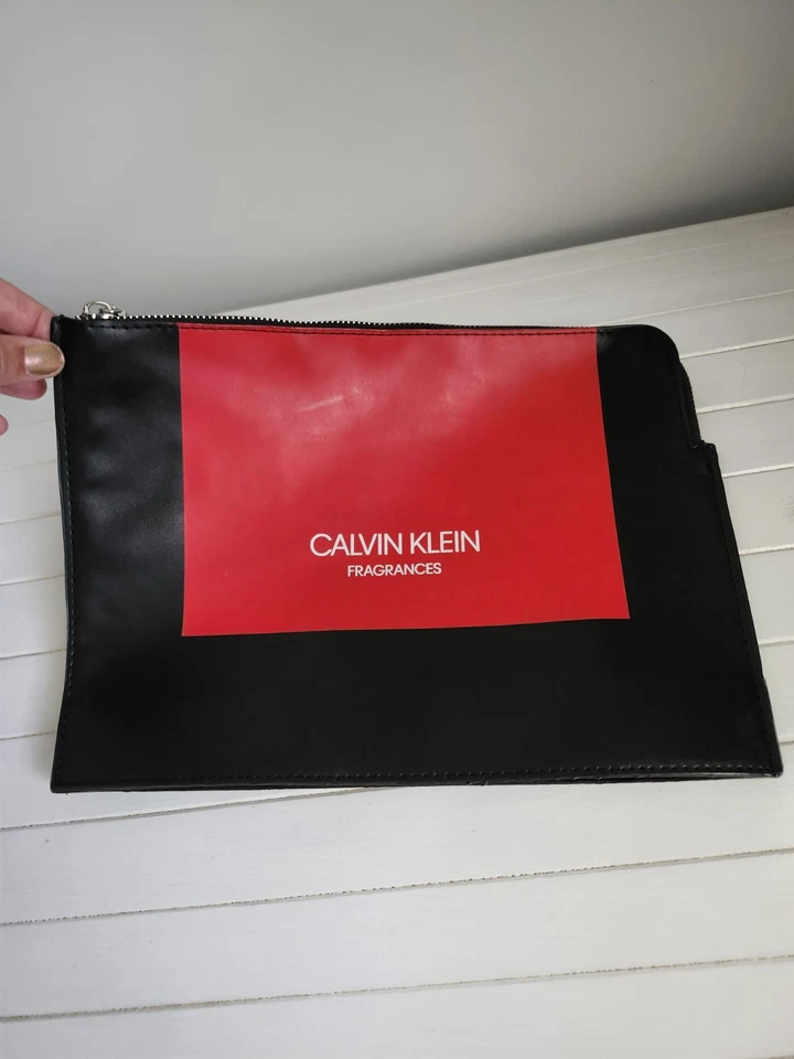 Xl Calvin Klein Makeup Bag Ck Makeup - image 2 of 4