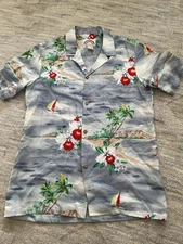 Paradise Found Hawaiian Shirt Floral and Coastline Vintage Sz M NWOT