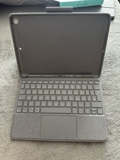 Logitech Combo Touch für iPad 7th, 8th, 9th Generation