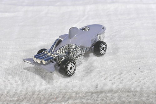 Mattel Hot Wheels White Rat Moblie, Grey Sharkruiser, Blue Sharkruiser (300-074) - Foto 9 di 10