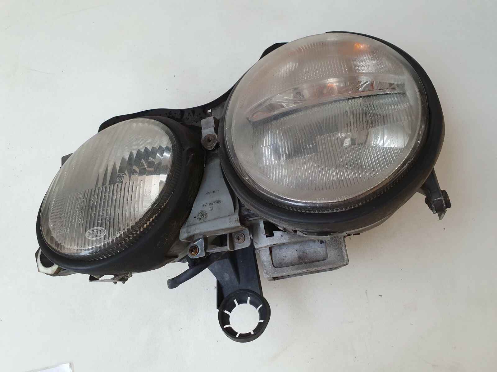 Mercedes E-Klasse ´97 W210 E230 Frontscheinwerfer links 010503  