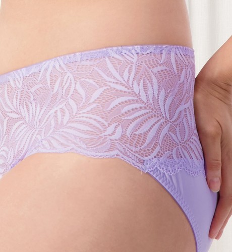 Essential Lace Maxi, Sweet Lavender, 10-18, Triumph Lingerie - Picture 3 of 5