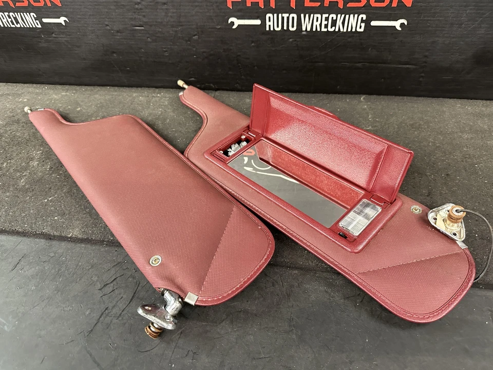 Ford Ltd 1975 tamaño completo izquierda y derecha parasol granate Foto 4 de 4