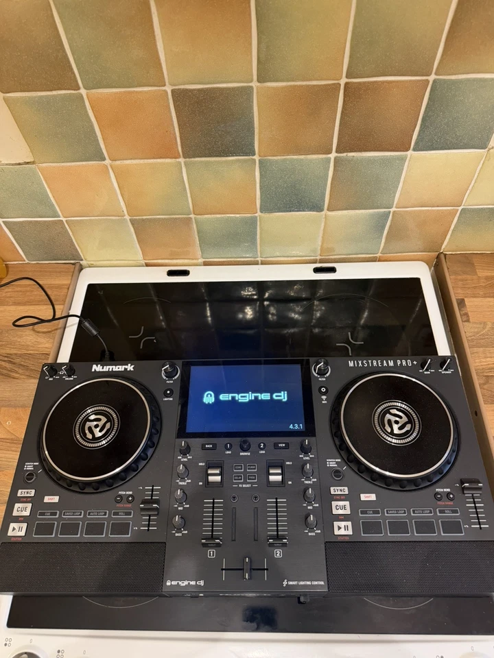 Numark Mixstream Pro Plus Standalone DJ Controller with WiFi and Speakers - Image 4 of 4