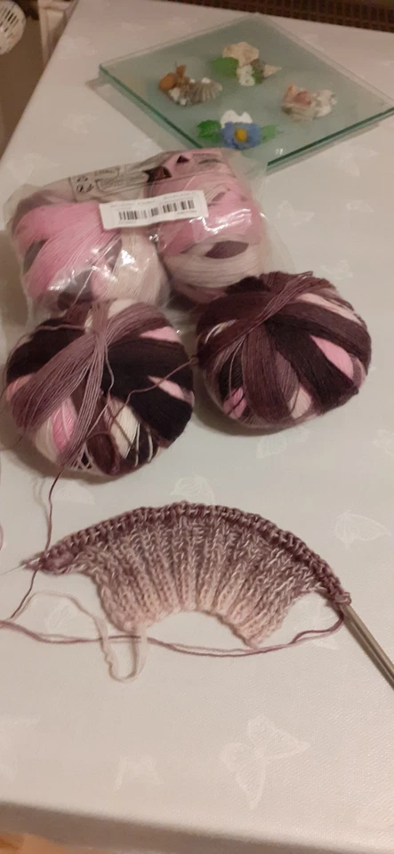 NEU! super weiche Wolle 4 x 100 g Farbverlauf lila/rosa/pink