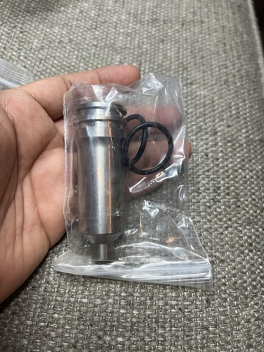 8Pcs Injector Cup & O-rings For 2001-2004 Chevy/GMC 2500/3500 Lb7 Duramax 6.6L - Picture 2 of 5