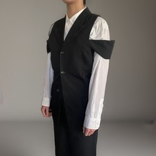 AD1989 80s Comme des Garcons Women  s Black Sleeveless Jacket Vintage Archived