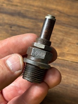 Vintage EYQUEM 127 18mm Mica Spark Plug Automobile Motorcycle Aviation 