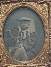 antique AMBROTYPE PHOTOGRAPH 1/9 Plate ELEGANT YOUNG GIRL Gutta Percha Case