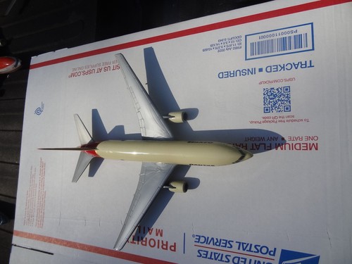 QANTAS Airways Boeing 747-400 Snap-Fit Modell - Bild 6 von 13