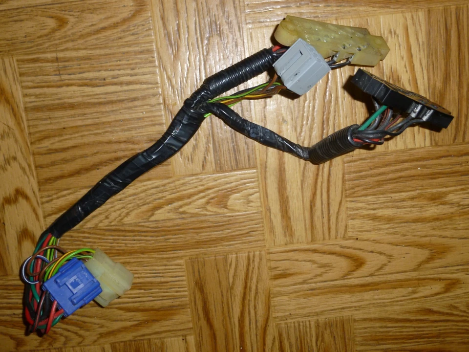 Arnés de cableado de consola central Mercury Capri 1991-1994 OEM usado Foto 2 de 4