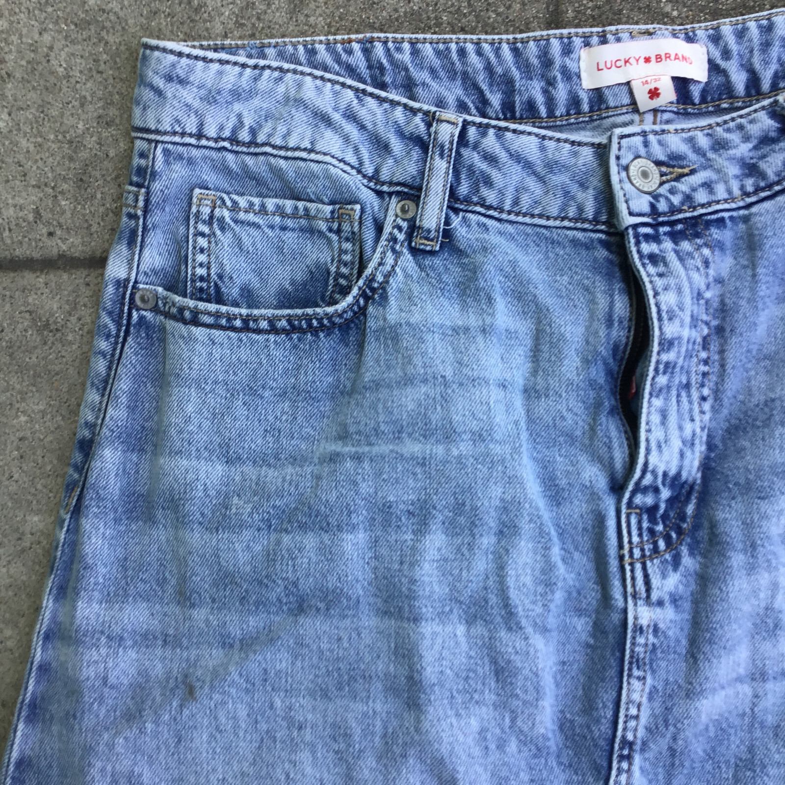 Picture 2 of 11