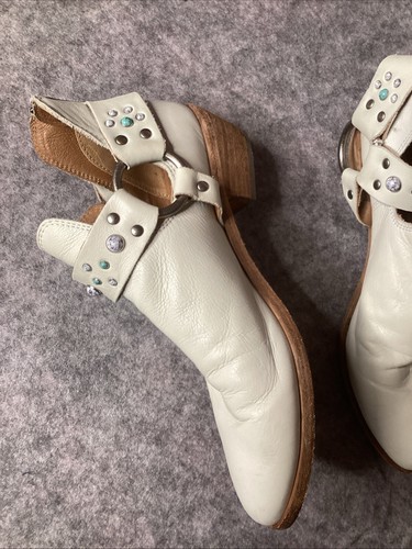 Frye Ray Stone Harness White Leather Studded Boots Size 8.5 - Picture 4 of 19
