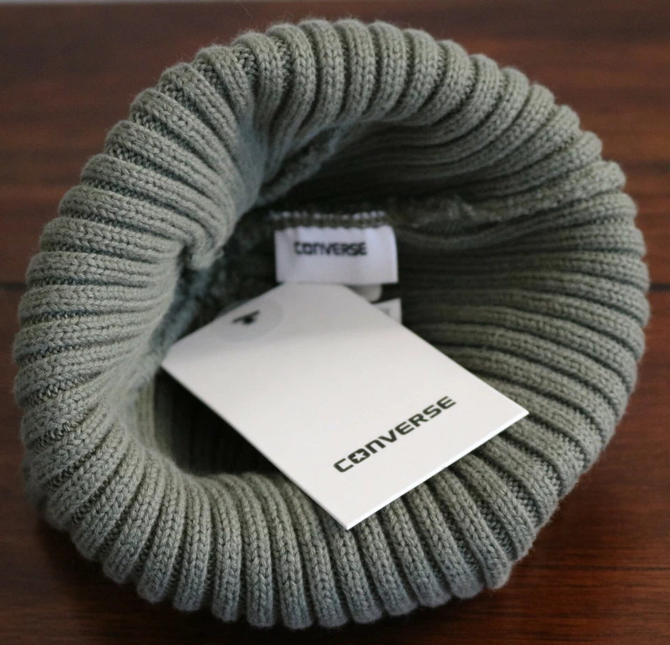 Gorro Converse Rib Knit Pom feminino verde tamanho único 100% algodão - Imagem 3 de 4