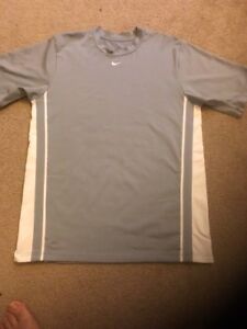 rn 56323 nike shirt