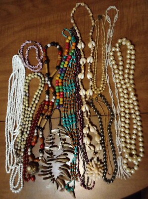 NECKLACE LOT 16 All Bead Shell Faux Pearl Wood Diff Style Length Type Age Origin