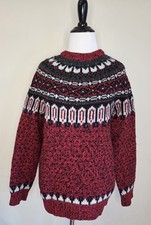 Vtg Woolrich Fair Isle Wool Sweater Unisex M Red Green White Black Holiday Motif