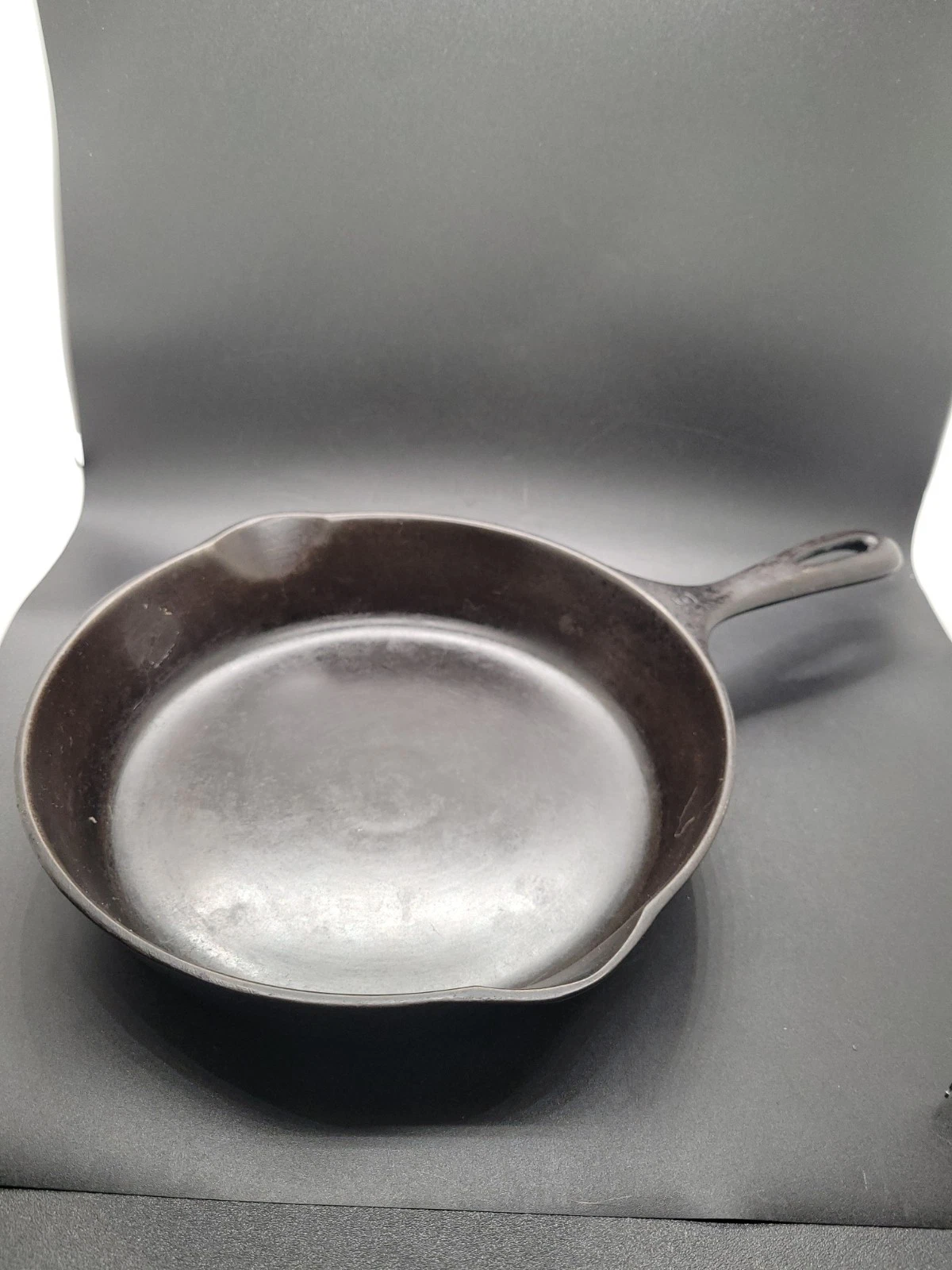 Cast Iron Skillet 6 Sits Flat 9" Skillet Vintage