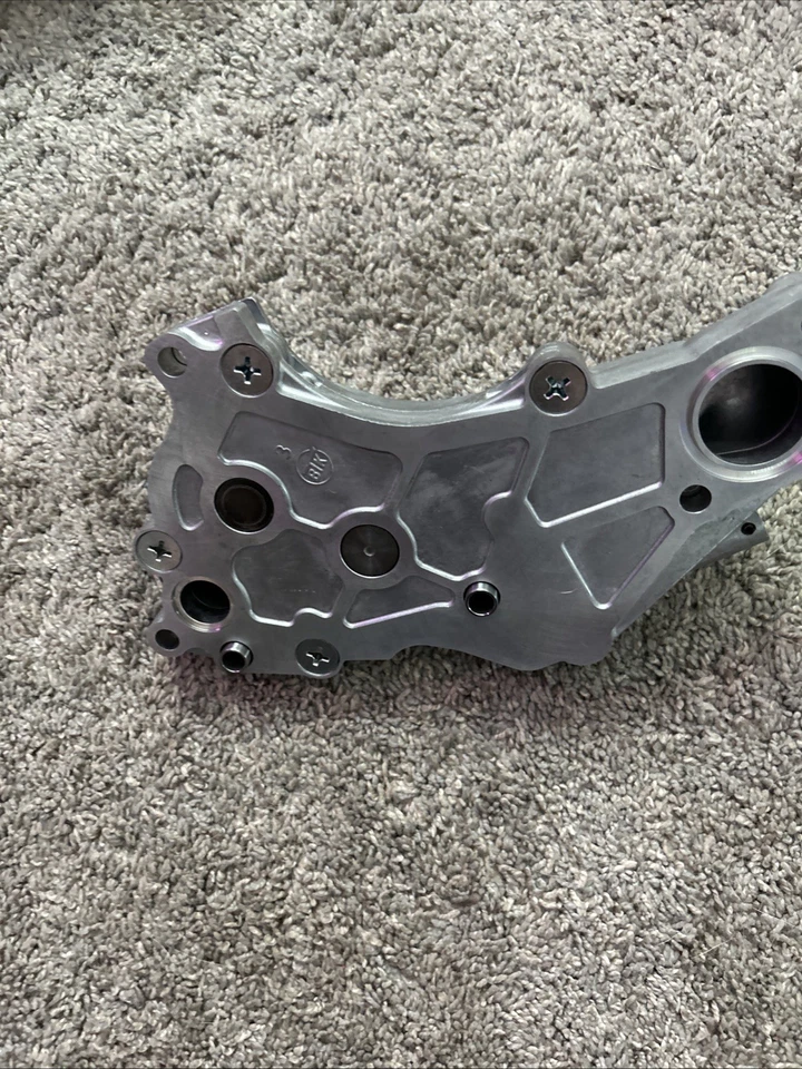 Bomba de aceite GM 12644591 Duramax compatible con GMC/Chevy 2500/3500 LML Duramax 2011-2016 Foto 2 de 4