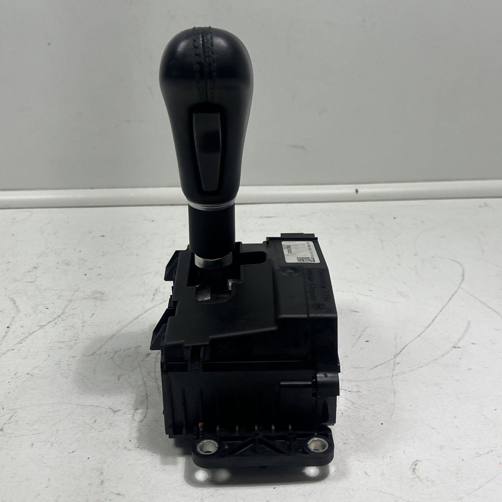 17-20 Levante Electronic Automatic Transmission Shifter Lever Gear WITH KNOB