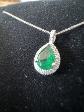18ct White Gold Emerald Diamond Necklace