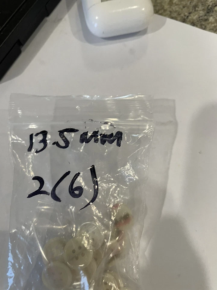 13.5mm X 6 PcS Ivory Shell Frosted Polished Ivory 4 Hole Shirt Buttons - Image 4 of 4